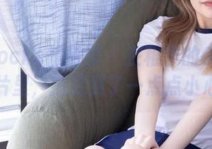 BoBoSocks袜啵啵 – 在稚予的OL制服私房图片里，捕捉到了一点点小心机。