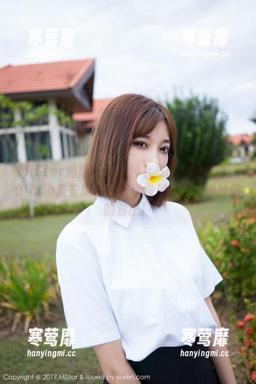 MiStar魅妍社 - 两种状态的泳装写真：Olivia童安琪在水里优雅和我拼命孤独游的对比！