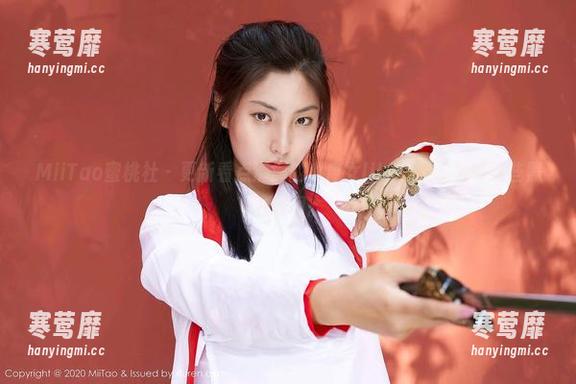 MiiTao蜜桃社 - 更新看点满满的小魔女lily，不妨瞧瞧这些黑白原图。