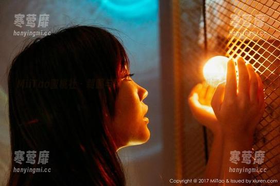 MiiTao蜜桃社 - 制服与李颖诗：分享一个让你想请假的写真集！
