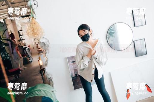 没想到，Sonson(손손)的在家约会也能拍成美图，这算何事？