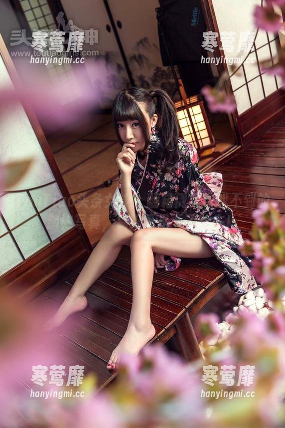 TouTiao头条女神 - 翻箱倒柜也找不到的旗袍写真，易阳可是下了功夫！