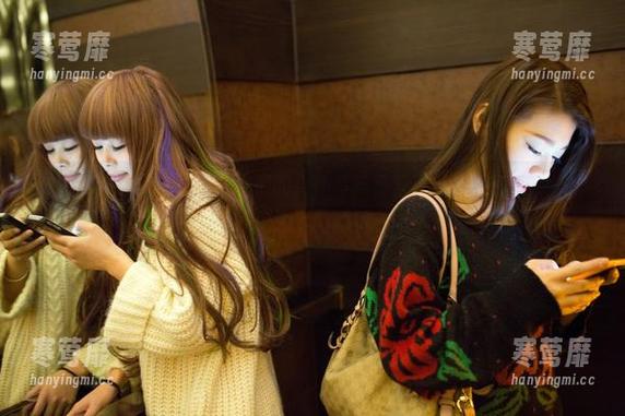 TuiGirl推女郎 - 王根星熙的女仆写真合集——一边拍照一边“蹭饭”的那种