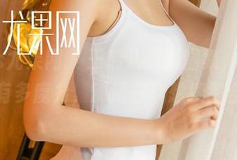 UGirls尤果网 – 王瑞儿最新图集，职业装究竟有多魔力，刚进去就想续签合同！