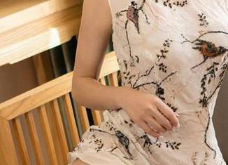 UGirls尤果网 – 想悄悄欣赏的美脚原图，陈雅漫的资源就藏在这儿，轻松一瞥，也许就发现了什么。