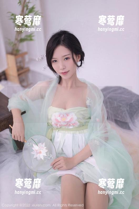 Xiuren秀人网 - Carol周妍希的裤里丝也许真的是种气场，高清让一切都变得更有味道！