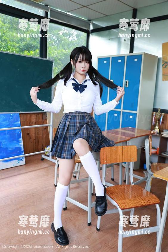 Xiuren秀人网 - 这波最新youOvOyou美图，油亮得快让我失去自我…