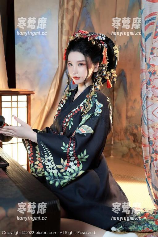 Xiuren秀人网 - 区静瑶把定制女友写真演绎得如此透彻，真拳打我心都是