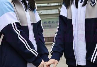 Xiuren秀人网 – 王俪丁小宝贝的优雅浴缸之旅：精选来自泡澡时的灵魂对话