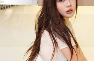 Xiuren秀人网 – 图片更新，这水手服让玥儿玥er看起来像一位迷失的航海家？