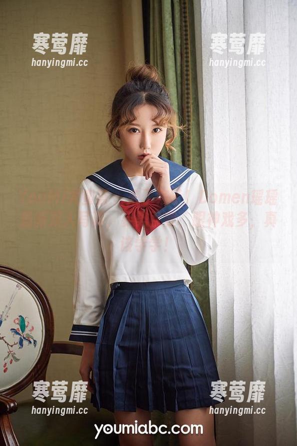 YouMi尤蜜荟 - 来了来了！Domen瑶瑶最新双人写真，姿势百变，眼神戏多，真该学学！