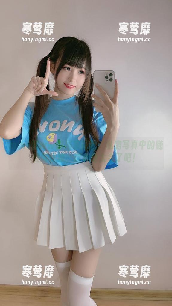 miko酱ww的居家探险：私房写真中的随性与优雅，这样也太会了吧！