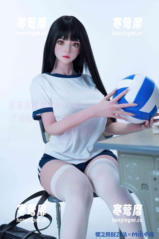 看着原图里的miko酱ww，浴缸似乎变成了她的小秘密，我偷偷在想，她真的只是在洗澡吗？