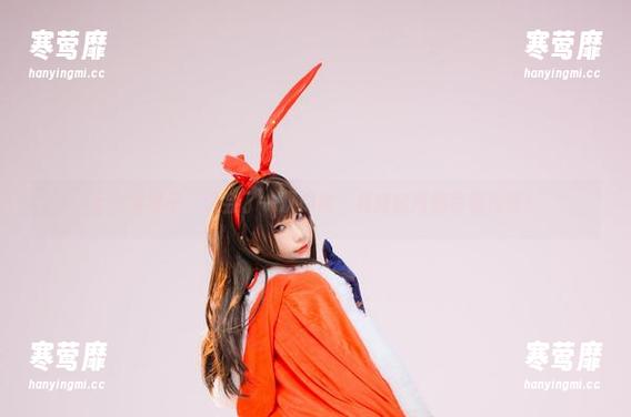 七七娜娜子：误会了一双棉袜，竟成就高清写真传奇！