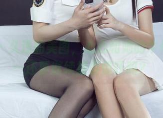 丽柜 – 久违的美图，心心和她的牛仔裤……还要继续提供惊吓吗？