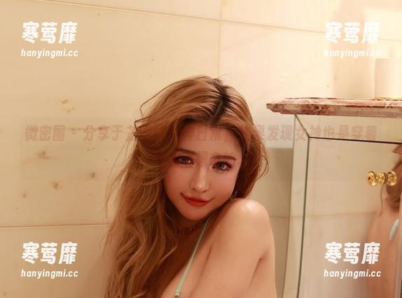 微密圈 - 分享于芷晴的女神日常，结果发现女神也是穿着拖鞋逛超市的。