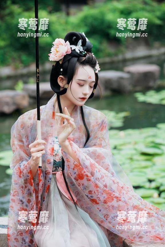 兔子Zzz不吃胡萝卜的图集？甜心，要不试试别的？
