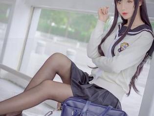 兔玩映画的写真展览，制服小姐姐的每个角度都是一种诱惑，完全sayno不想。