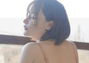 当千夜未来与蒂法泳衣邂逅，惊掉下巴的写真合集来袭！