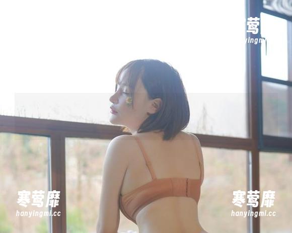 当千夜未来与蒂法泳衣邂逅，惊掉下巴的写真合集来袭！