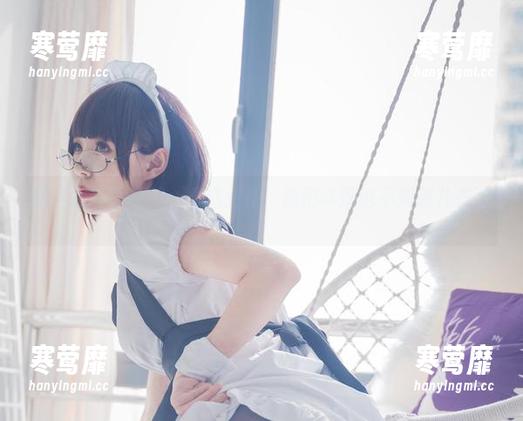 南鸽的美图在线：看这女仆，隐形斗篷也不知哪儿去了。