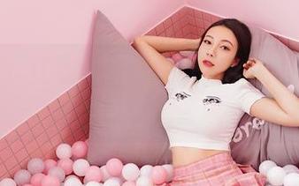 嗲囡囡 – 江念鱼与和服，在线写真总让人小心翼翼地赞叹。