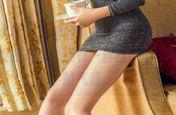 头条女神 – 文雪的旗袍：图集里藏着的，不仅仅是布料，还有一丝丝“不易察觉”的气质。