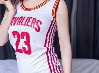 头条女神 – 说实话，李丽莎的睡衣私房让我有种想问的冲动，比如这样搭配苹果是几个意思？
