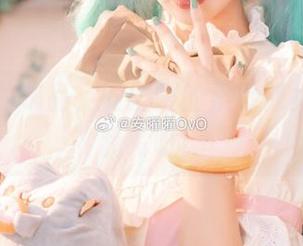 精选中的极品，安曜曜的禁地修女Cos带我飞呀！