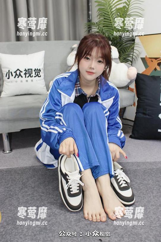小众视觉-悦悦 小众视觉 - 这全套作品,悦悦的甜心遇上了我的审美,挺刺激。