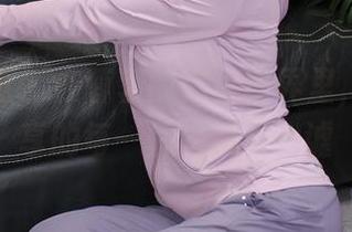 小众视觉 – 在蓉蓉的黑白世界里，合集分享的每一面都透着戏谑