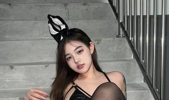 微密圈 – 小优优子：空姐美图，真希望我也有这样的气质……但我好像没戏。