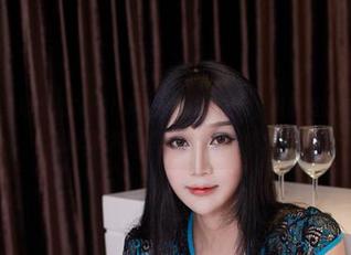 尤物馆 – 当陆萱萱Cecilia穿上那件白衬衫，画面里的每个细节都让我有种想要永远停留的感觉。