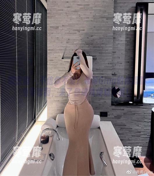 微密圈 - 不信你不爱？希希Gina的体操服免费套图，来了你瞧瞧便知真香！