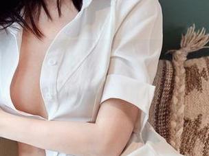 年年Nnian新作：枫洄，你可别让这图包的美图给我晃眼了哦
