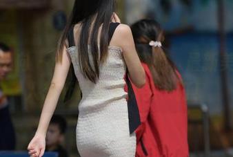 异思趣向 – 小九的红色蜜桃，最新美图让人想赶紧去果摊买一打！