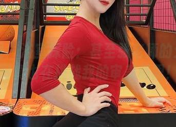 微密圈 – 浴室探险：甚至张老师的无圣光写真也在挑战我的审美极限！
