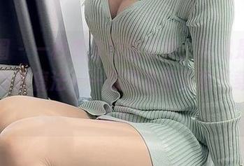 微密圈 – 一秒变身校园女神，这就是徐莉芝的校服魔法——想拥有原图和下载，戳这里！