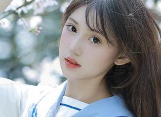 有些蕾丝，意外揭开了怡子yiii的另一面，原图到底在哪里？