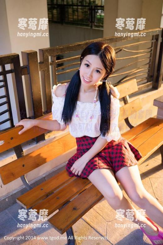 推女神-施忆佳Kitty酱 推女神 - 施忆佳Kitty酱学姐:私拍套图,不带脑子的你可以随意欣赏哦?
