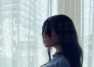 微密圈 – 无欲无求的推土君的运动写真：这不只是套图，更是一场滑稽的健身派对