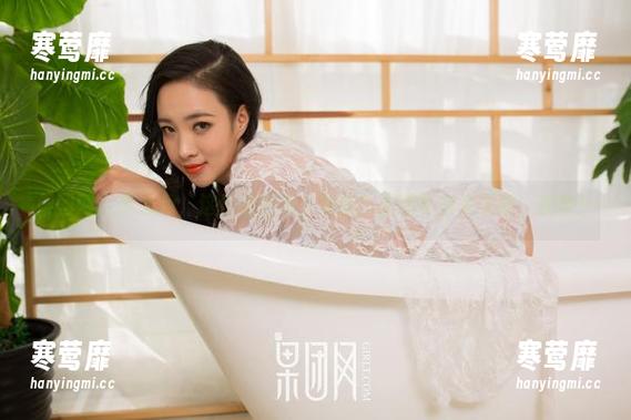 果团网 - 梦心月，这长腿是怎么来的？原图等你来下载，快快！