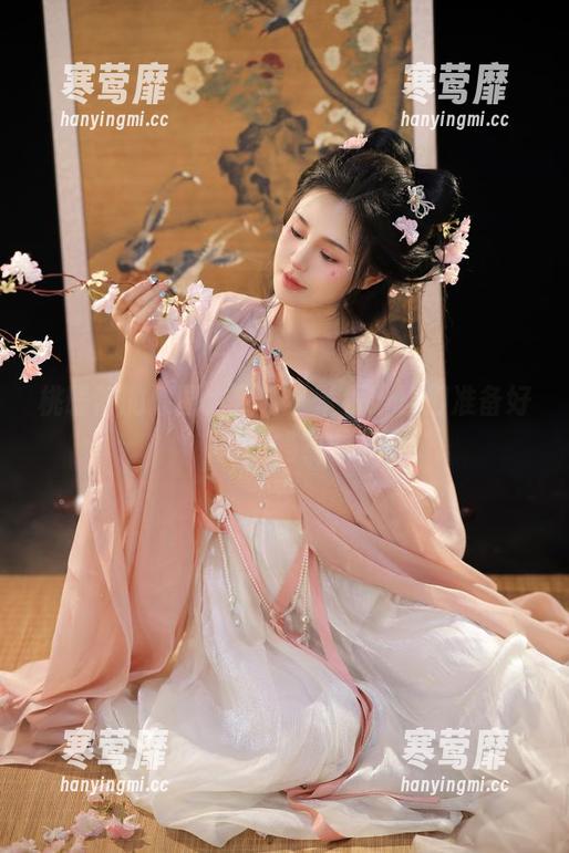 桃暖酱的原图大公开，壁纸给你们准备好了吗？