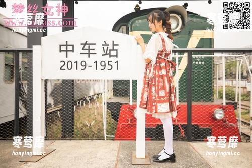 梦丝女神 - 这双脚指穿上色彩斑斓的丝袜，甜甜的精选图片果然没有让我失望，眼睛都快被晃花了！