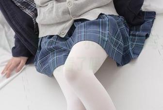 森萝财团 – 等一下，小恩学妹的写真集你们看了吗？