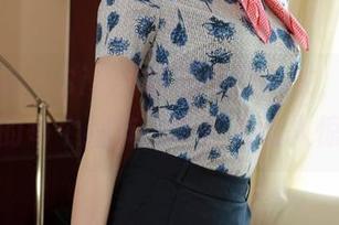 模范学院 – SiByl李思宁的毛衣，聚焦图包里的每个细节，实在太让人惊喜。