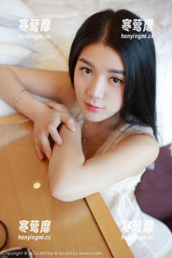 模范学院-艾莉Evelyn 模范学院 - 当发现艾莉Evelyn的自拍合集,我只想说:人生啊,真精彩!