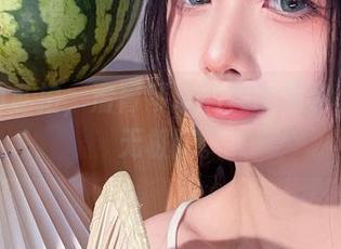 羞羞的私拍，清青琴玖的美腿图包，暧昧无极限。