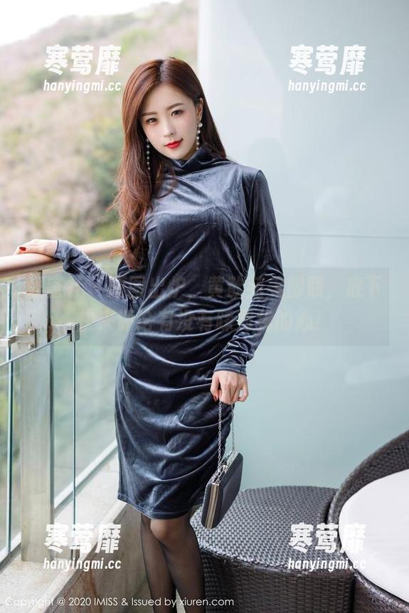 爱蜜社 - 原图出炉，黄歆苑美脚照，底下快来评论有没有踩到我的心！