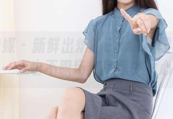 物恋传媒 – 新鲜出炉的Elise校园写真集，一点也不职场，尽是少女心！